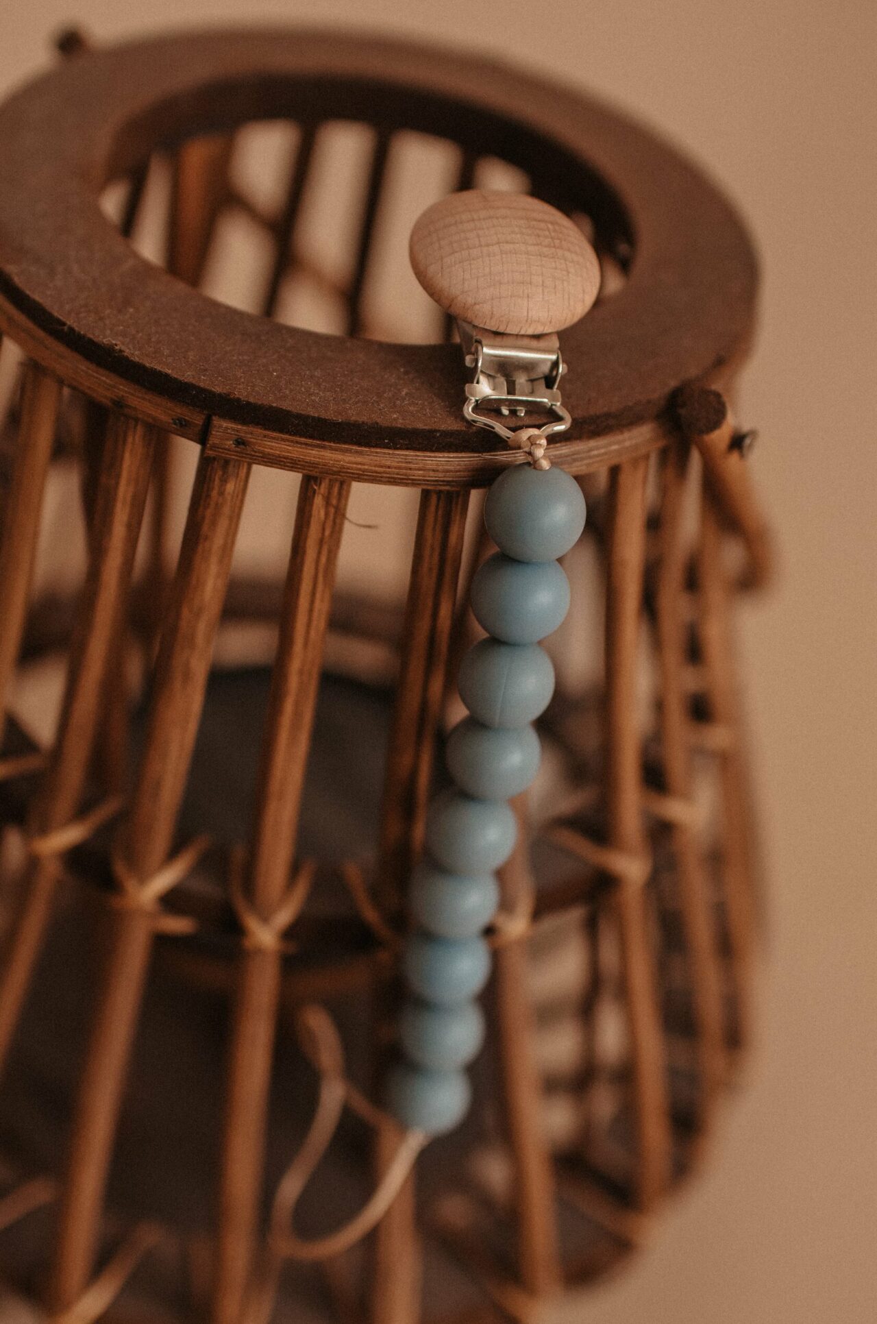 Тримач для пустушки Ari - Dark Grey Тримач для пустушки Ari - Dark Grey