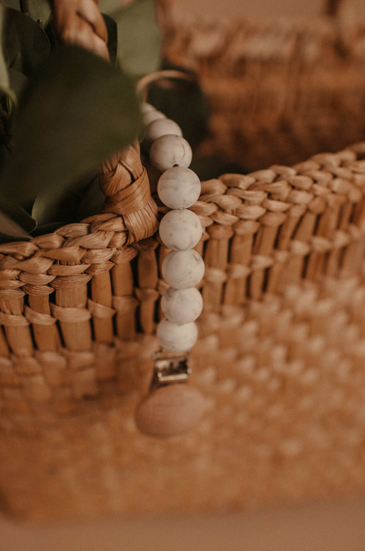 Тримач для пустушки Ari - White/Black Тримач для пустушки Ari - White/Black