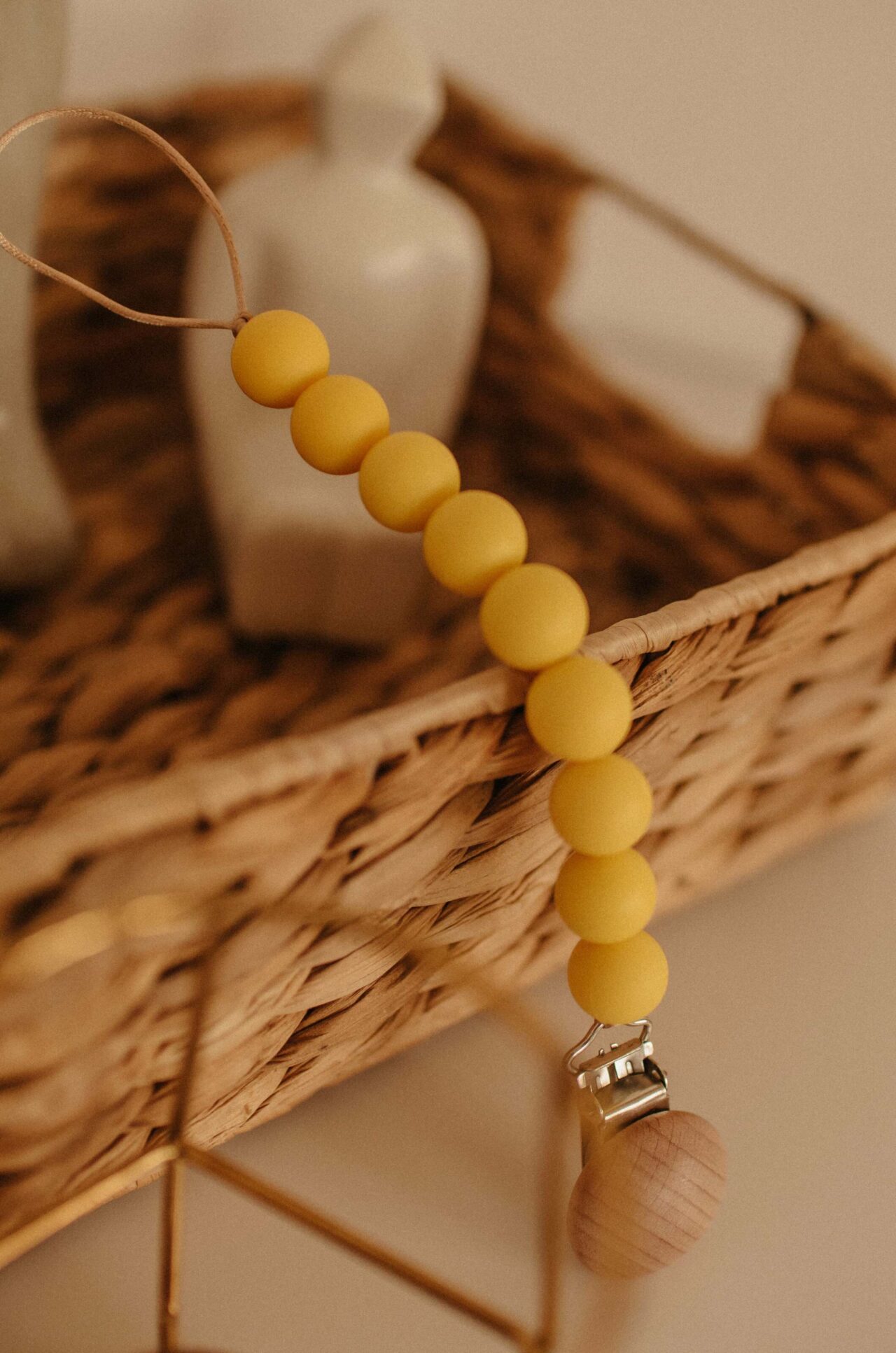 Тримач для пустушки Ari - Daffodil Тримач для пустушки Ari - Daffodil