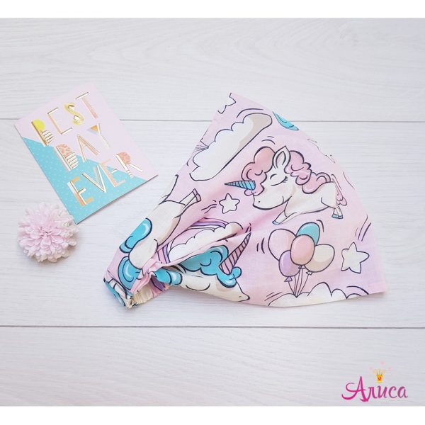 Косынка хлопковая на резинке "Единороги в облаках на пудровом"