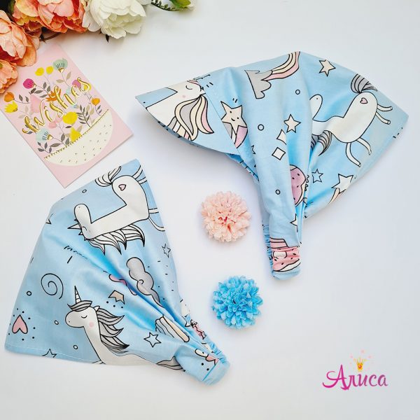 Косынка- повязка с козырьком на резинке "Единороги на голубом"
