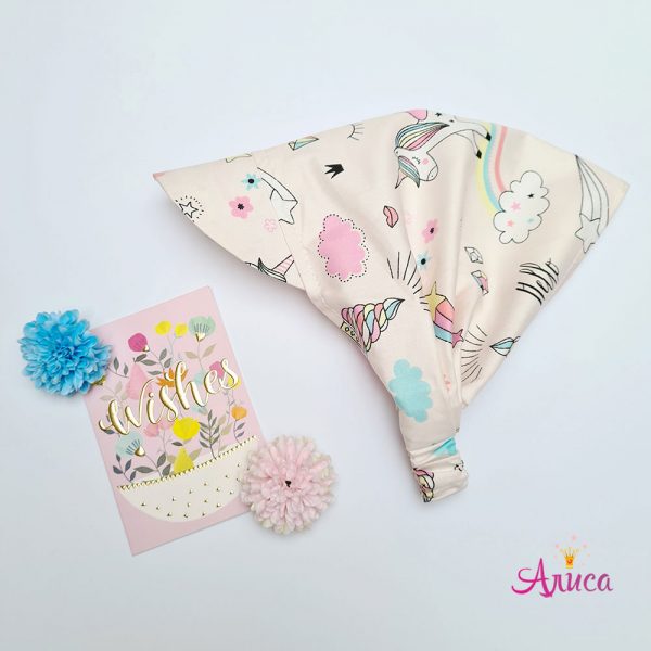 Косынка на резинке хлопковая с козырьком "Единороги на светло-розовом"