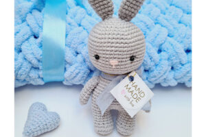 вязаная игрушка ручной работы