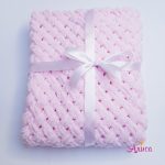 Плед вязаный для новорожденных в нежно-розовом цвете
