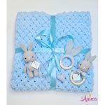 Плед вязаный для новорожденных в голубом цвете