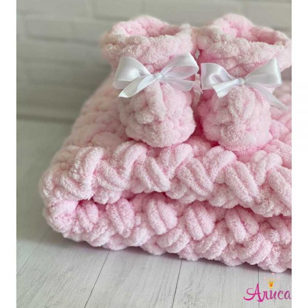 Подарочный набор на выписку для новорожденной девочки