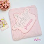 Полотенце с уголком для купания новорождённой