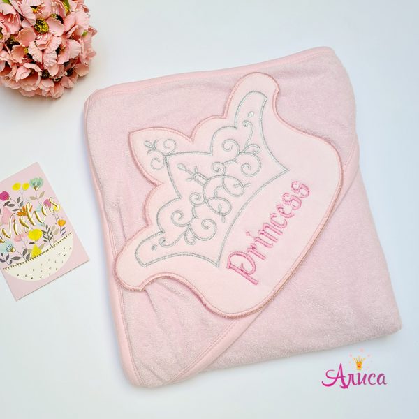 Полотенце с уголком для купания новорождённой