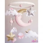 Мобиль из фетра на кроватку