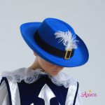 шляпа мушкетера с пером детская